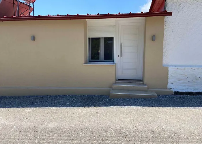 Daire Karakasi House *